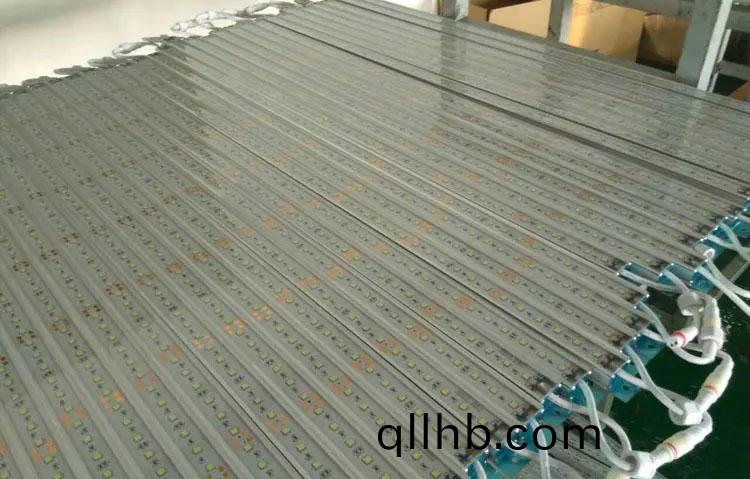 灌(guan)膠機.jpg