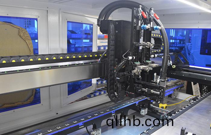 噴膠(jiao)機.jpg
